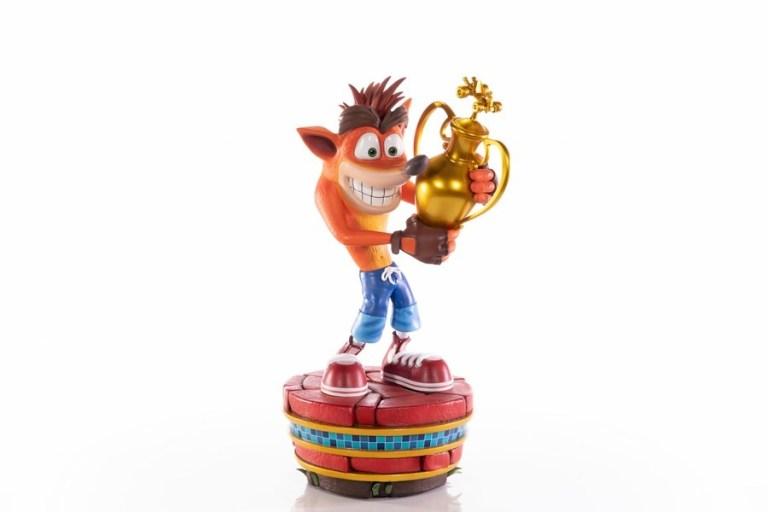 First4Figures - Crash Team Racing Nitro-Fueled (Crash Winner) RESIN Statue Figure