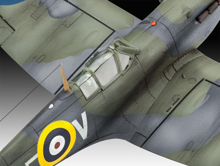 REVELL 03953 - Spitfire Mk.IIa 1:72 Scale Model Plane