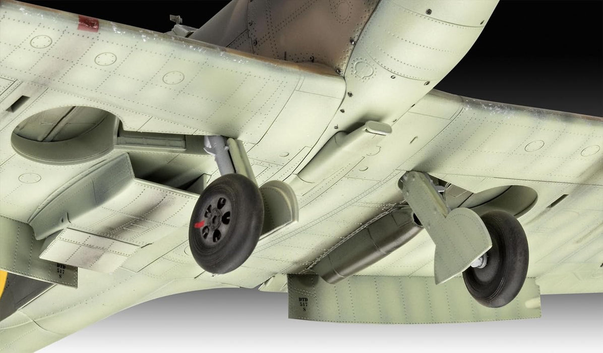 REVELL 05688 - Spitfire Mk.II "Aces High" Iron Maiden 1:32 Scale Model Plane Set