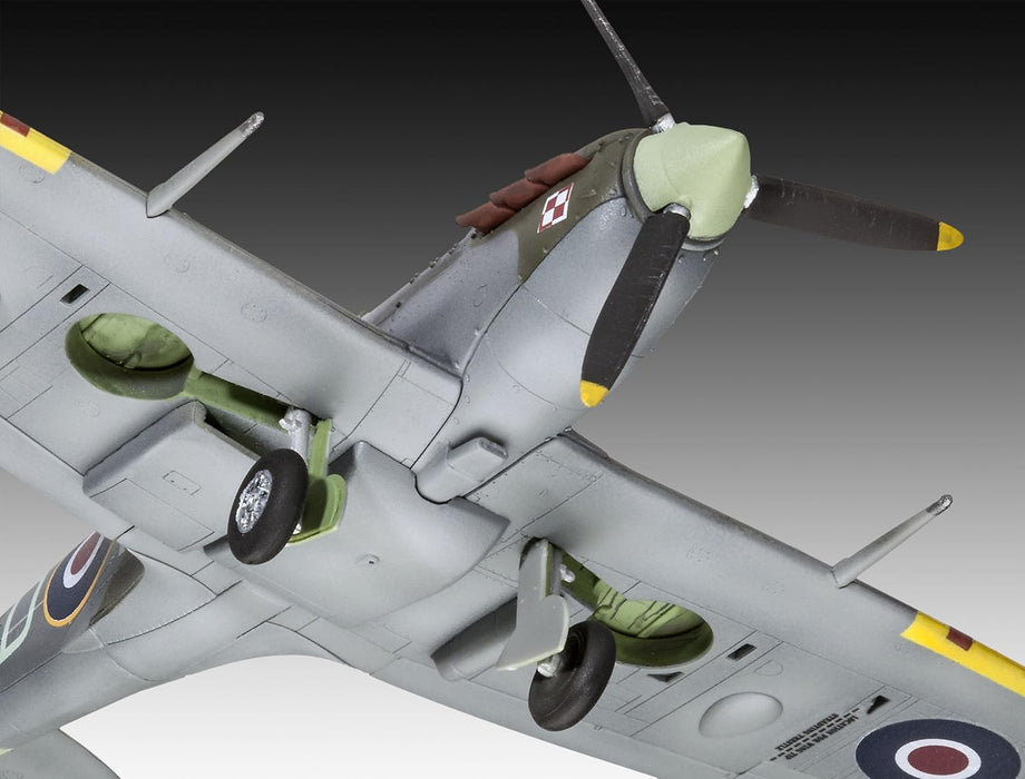 REVELL 03897 - Supermarine Spitfire Mk.Vb 1:72 Scale Model Plane