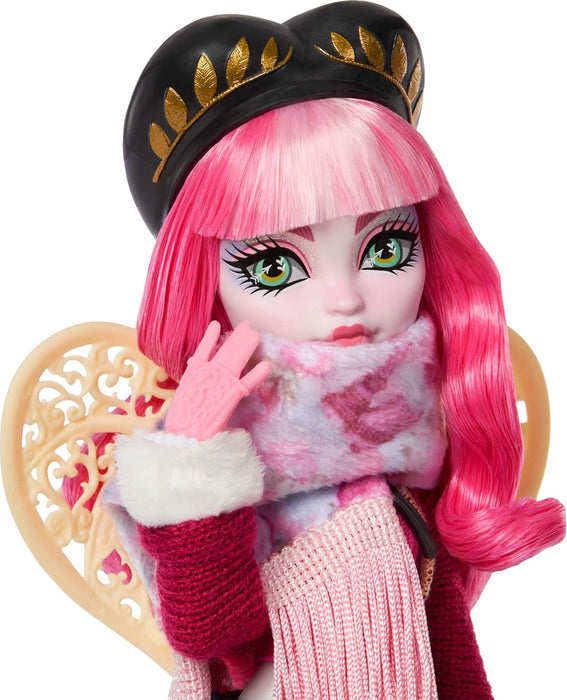 Monster High Skulltimate Secrets Cabin Eek-Scape Clawdeen Doll