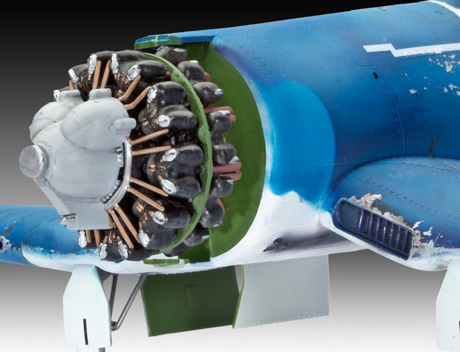 REVELL 64781  - Vought F4U-1A Corsair 1:32 Scale Model Set