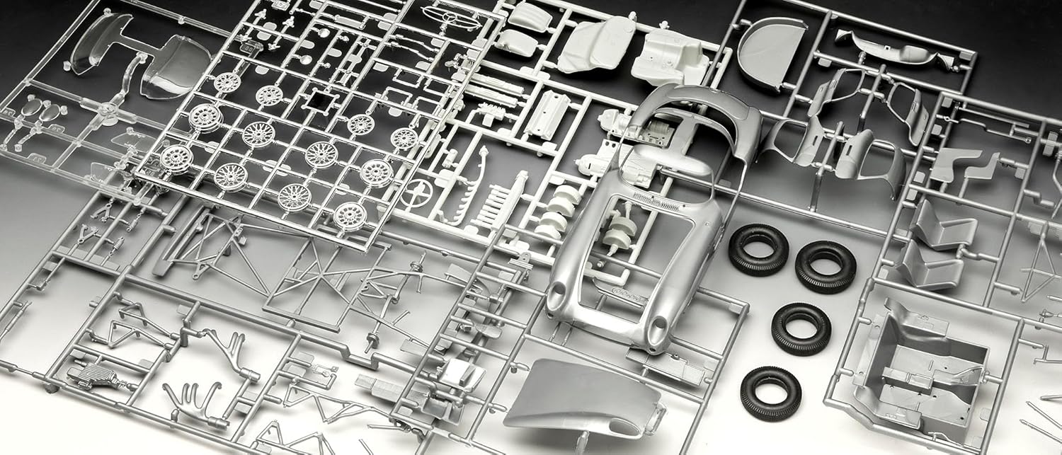 REVELL 05633 - Mercedes-Benz 300 SLR Uhlenhaut Coupé 70th Anniversary 1:24 Scale Model Car Set