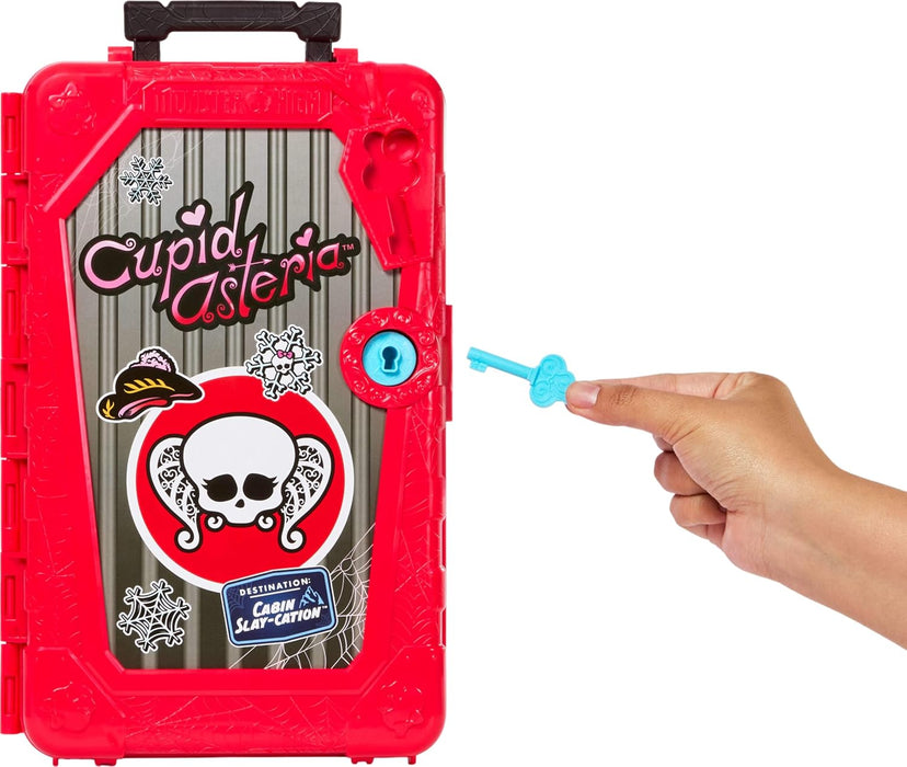 Monster High Skulltimate Secrets Cabin Eek-Scape Clawdeen Doll