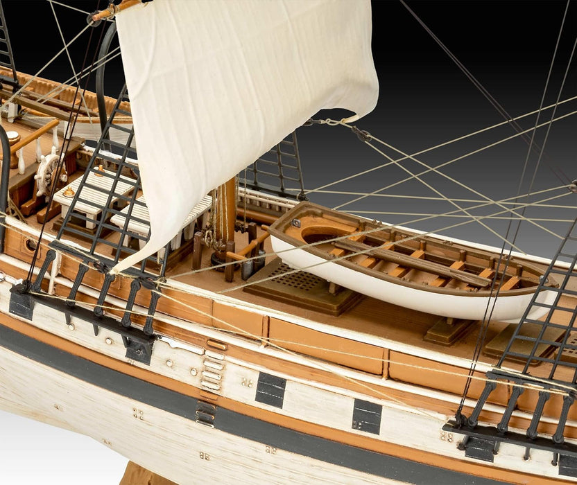 REVELL 65458 - HMS Beagle 1:96 Model Set
