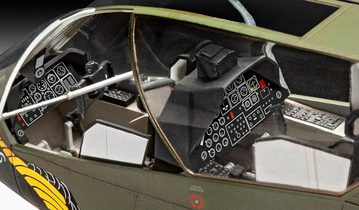 REVELL 03821 - Bell AH-1G Cobra 1:32 Scale Model Helicopter