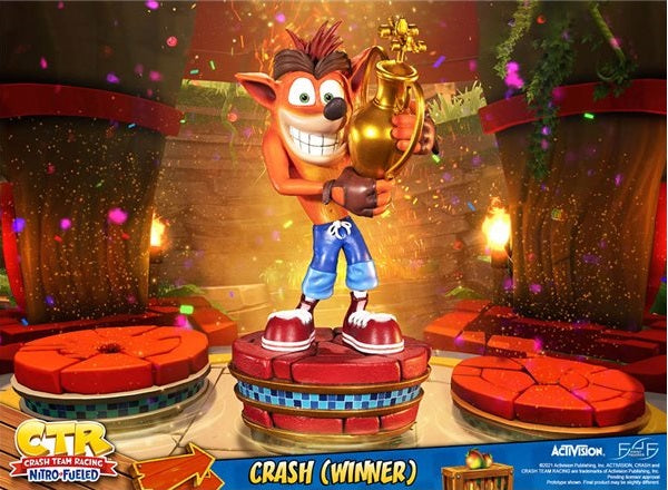 First4Figures - Crash Team Racing Nitro-Fueled (Crash Winner) RESIN Statue Figure
