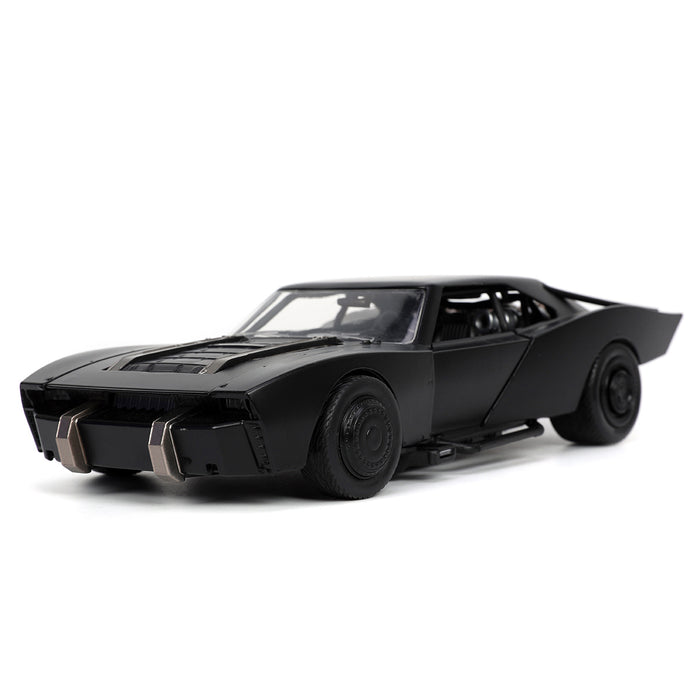 The Dark Knight Trilogy Tumbler Batmobile & Batman, 1:24 Scale Vehicle &  2.75 Figure (Exclusive)