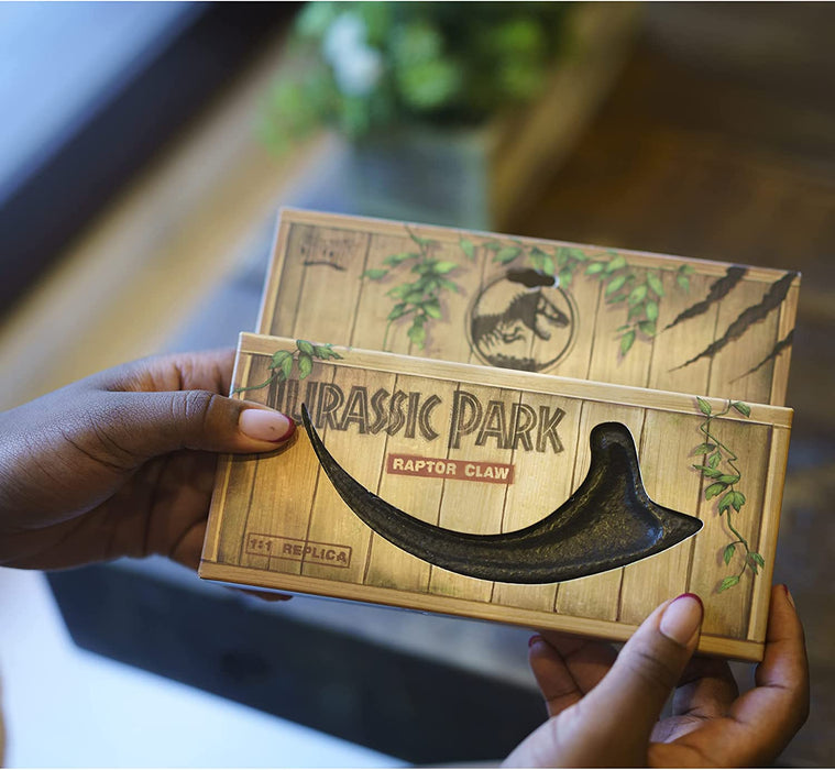 Jurassic Park: Replica Raptor Claw